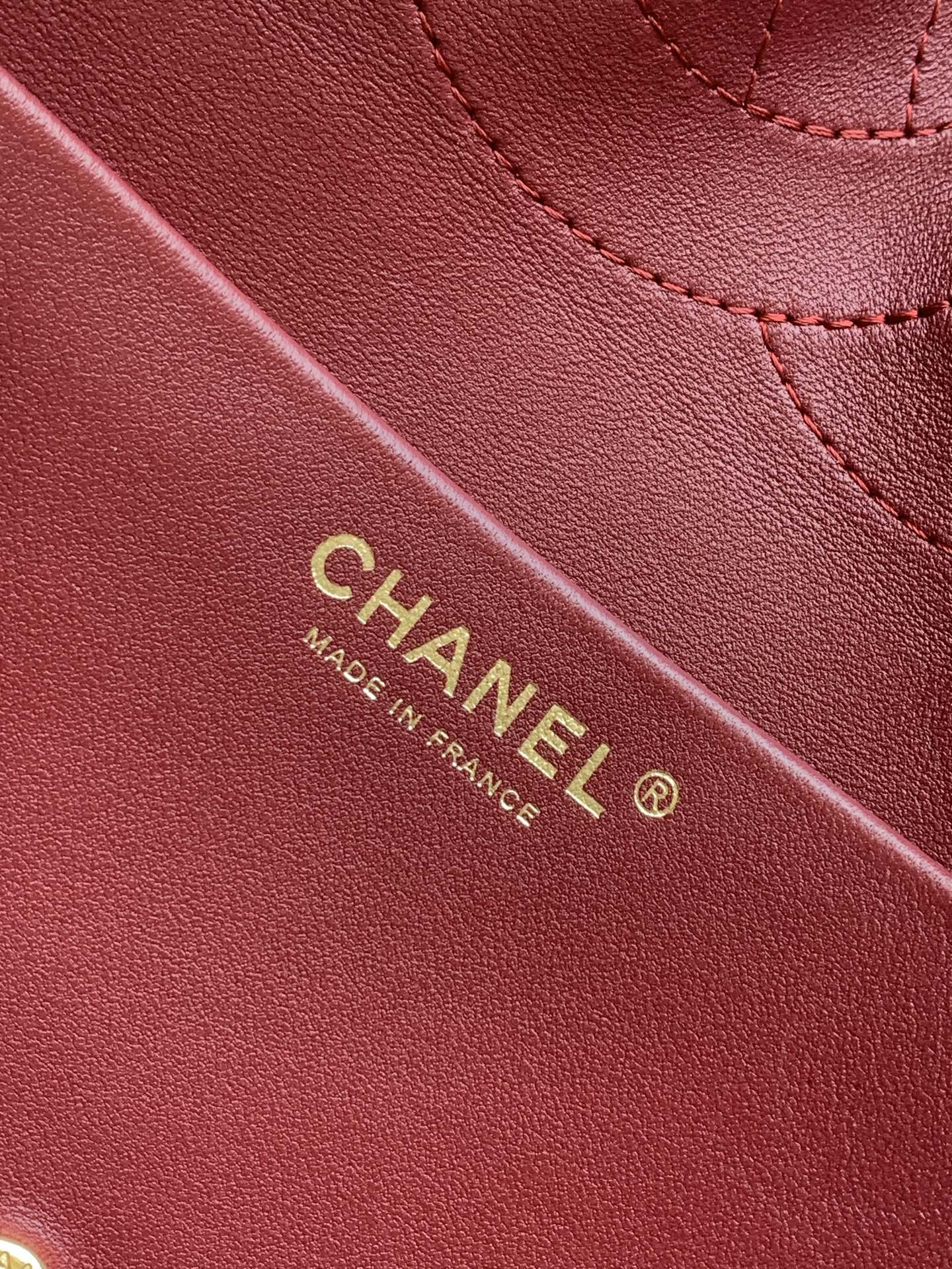 CHANEL 26S SOUPLISSIMO MAXI FLAP MEDIUM 32 IN BROWN GRAINED CALFSKIN GOLD HARDWARE