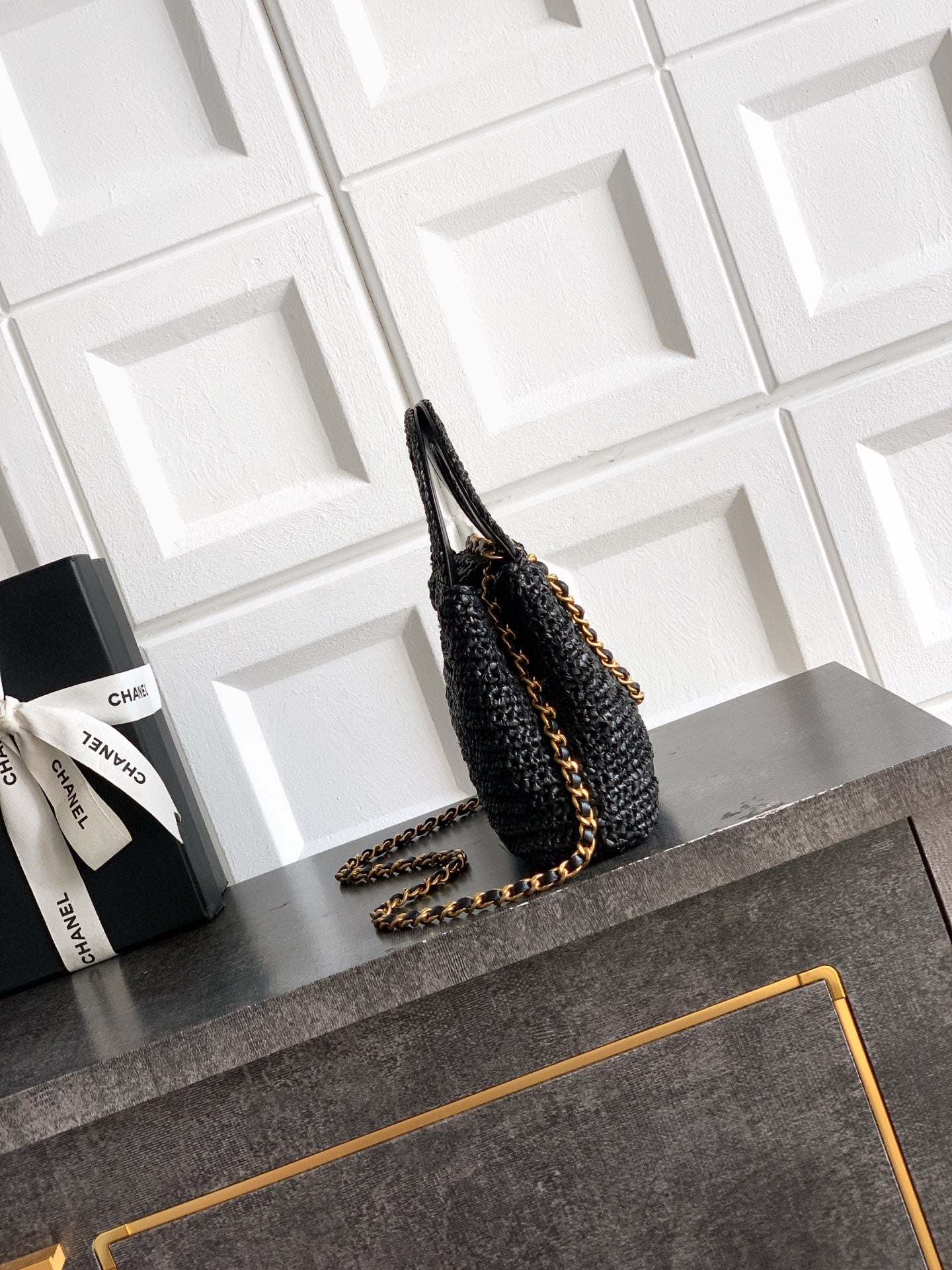 CHANEL 26S TOP HANDLE BAG 19 IN BLACK RAFFIA AND CALFSKIN GOLD HARDWARE