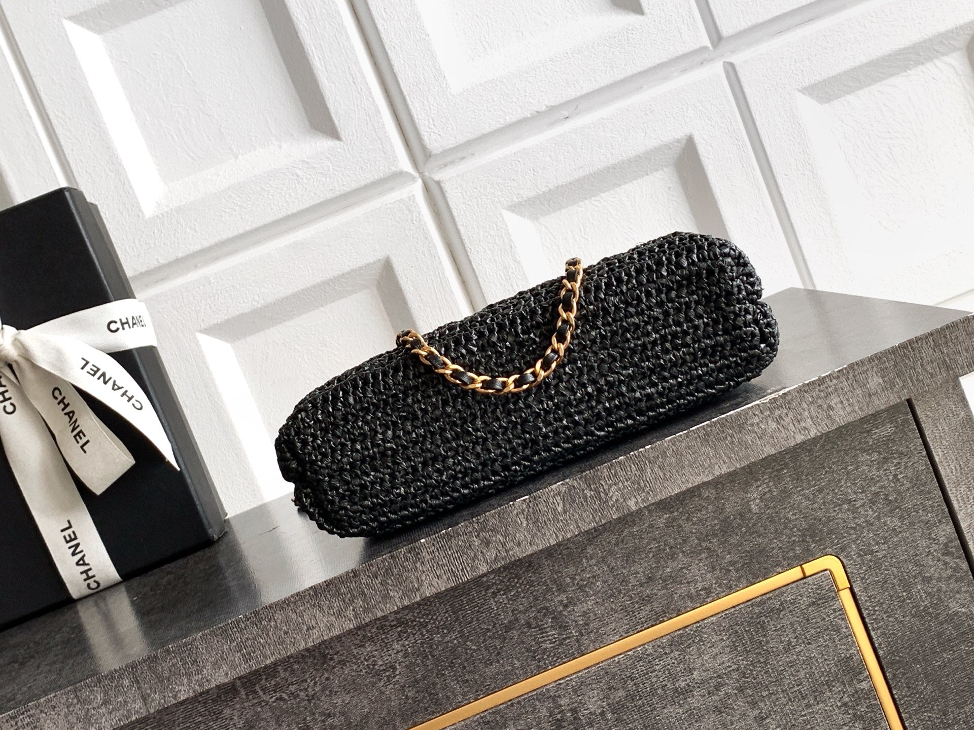 CHANEL 26S TOP HANDLE BAG 19 IN BLACK RAFFIA AND CALFSKIN GOLD HARDWARE