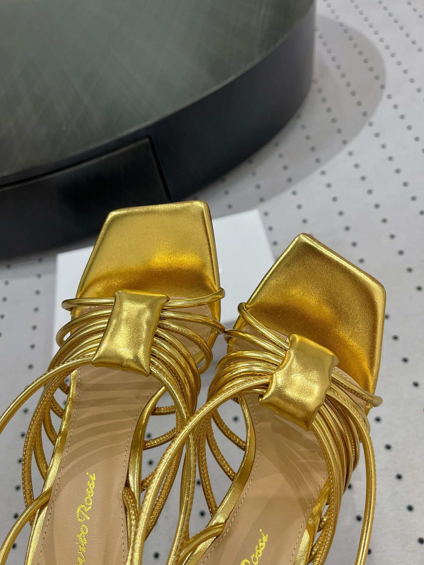 GIANVITO ROSSI 26S STRAPPY HIGH-HEEL SANDALS 110 MM IN GOLD LAMBSKIN
