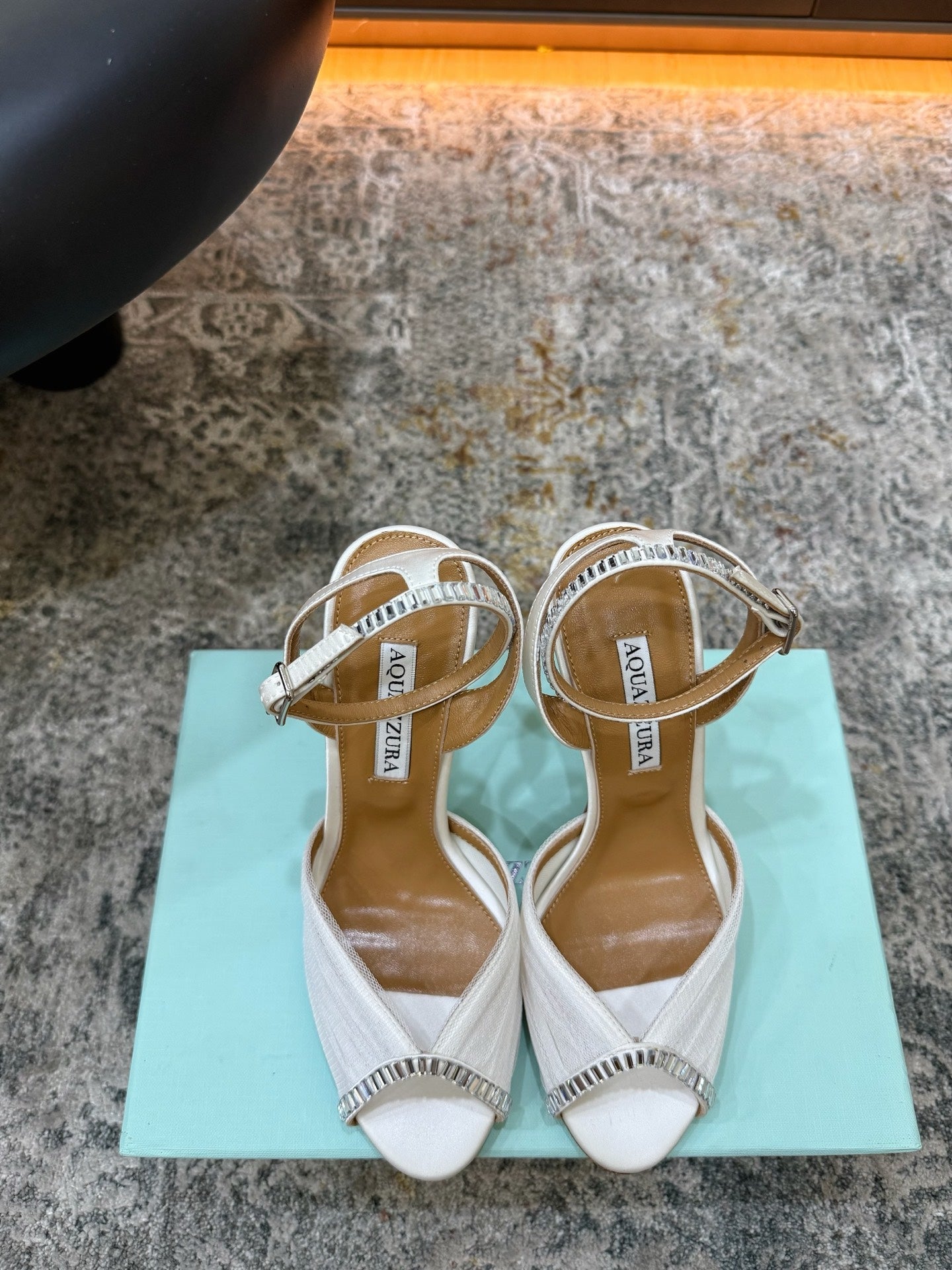 AQUAZZURA 26S PEEP-TOE SANDALS 100 MM IN WHITE MESH AND SATIN