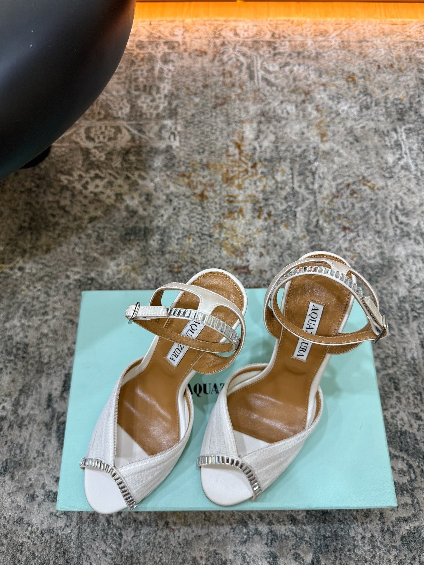 AQUAZZURA 26S PEEP-TOE SANDALS 100 MM IN WHITE MESH AND SATIN