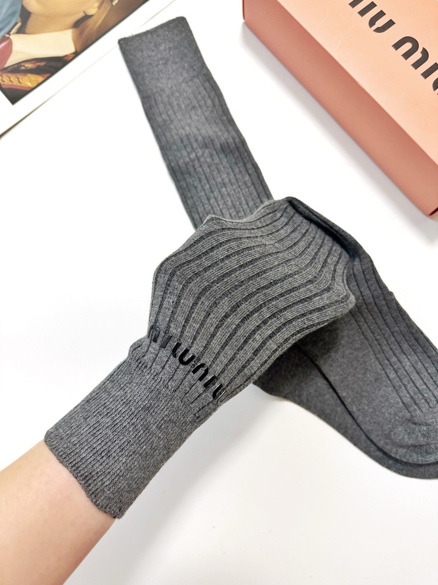 MIUMIU 26S CREW SOCKS 403651 (1 BOX)