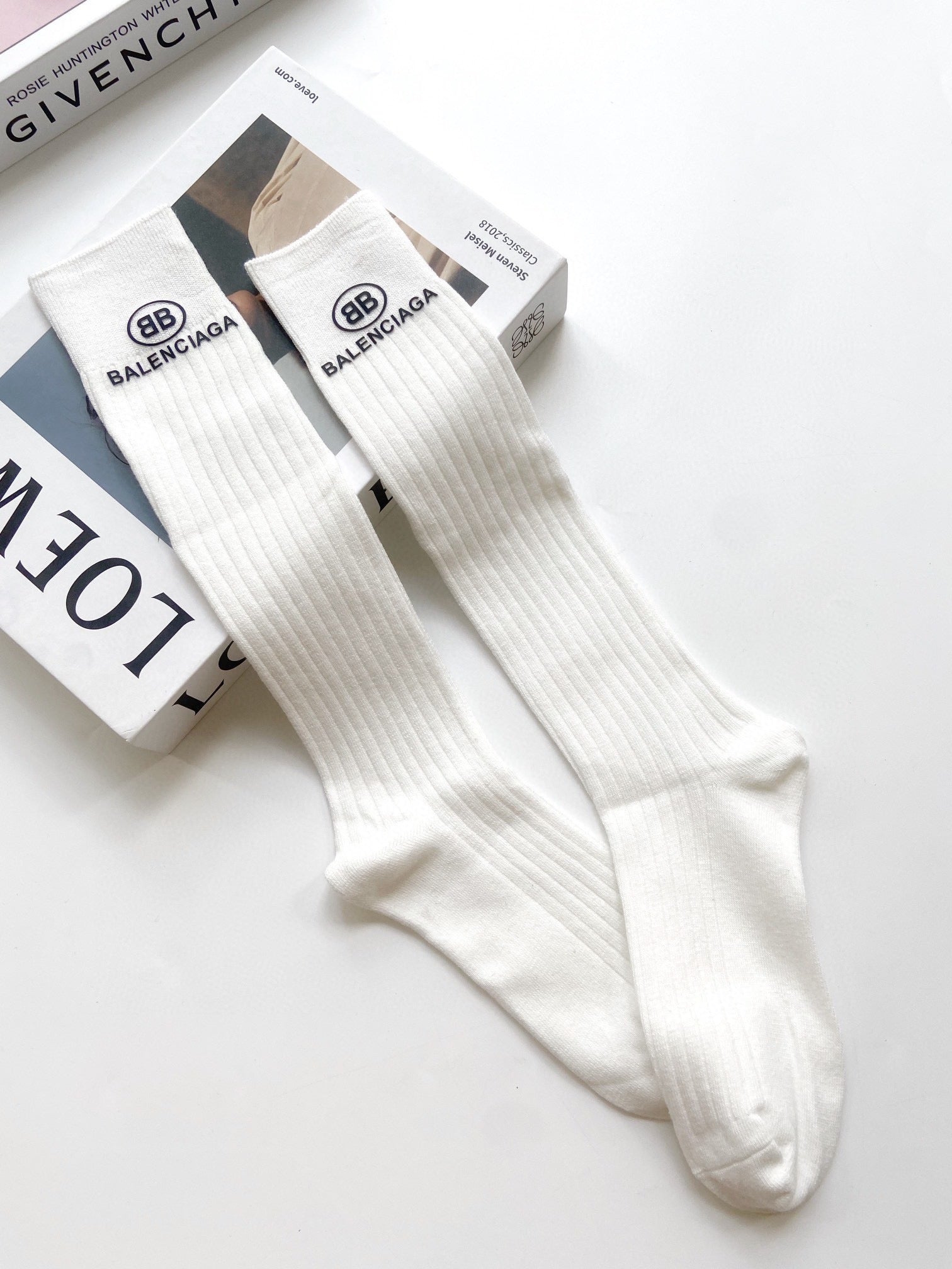 BALENCIAGA 26S CREW SOCKS 405382 (1 BOX)
