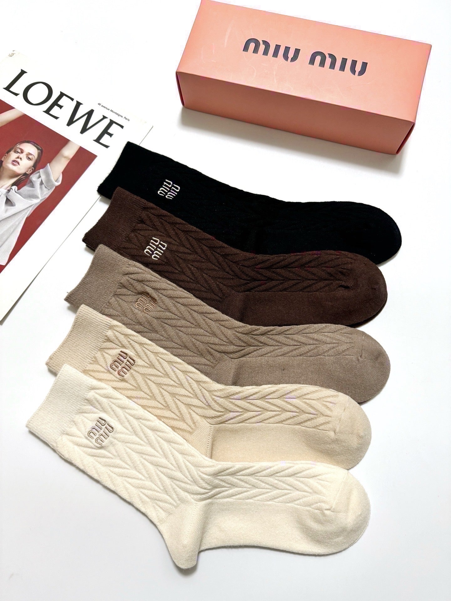 MIUMIU 26S CREW SOCKS 407177 (1 BOX)