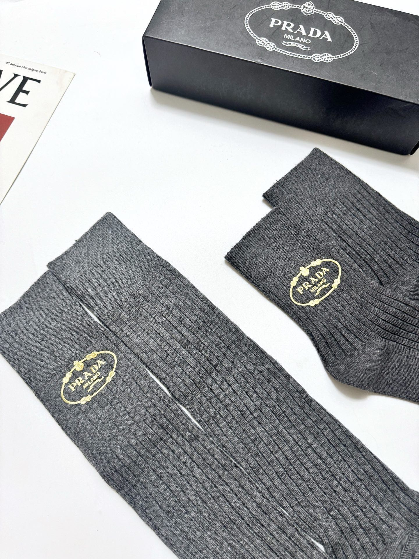 PRADA 26S CREW SOCKS 408722 (1 BOX)