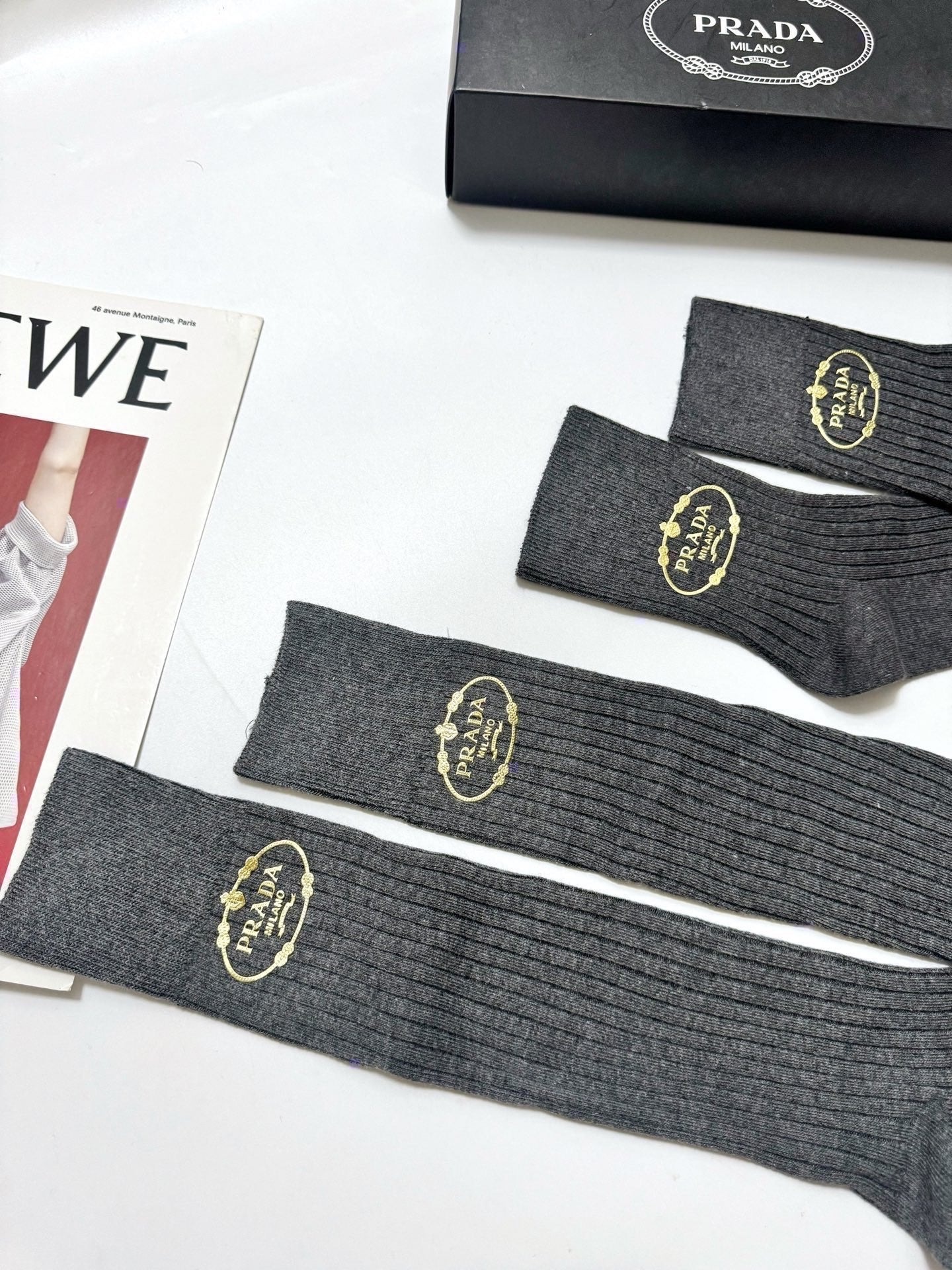 PRADA 26S CREW SOCKS 408722 (1 BOX)