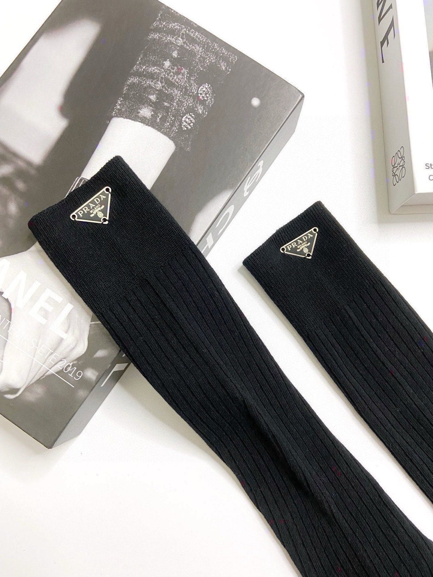 PRADA 26S CREW SOCKS 408723 (1 BOX)