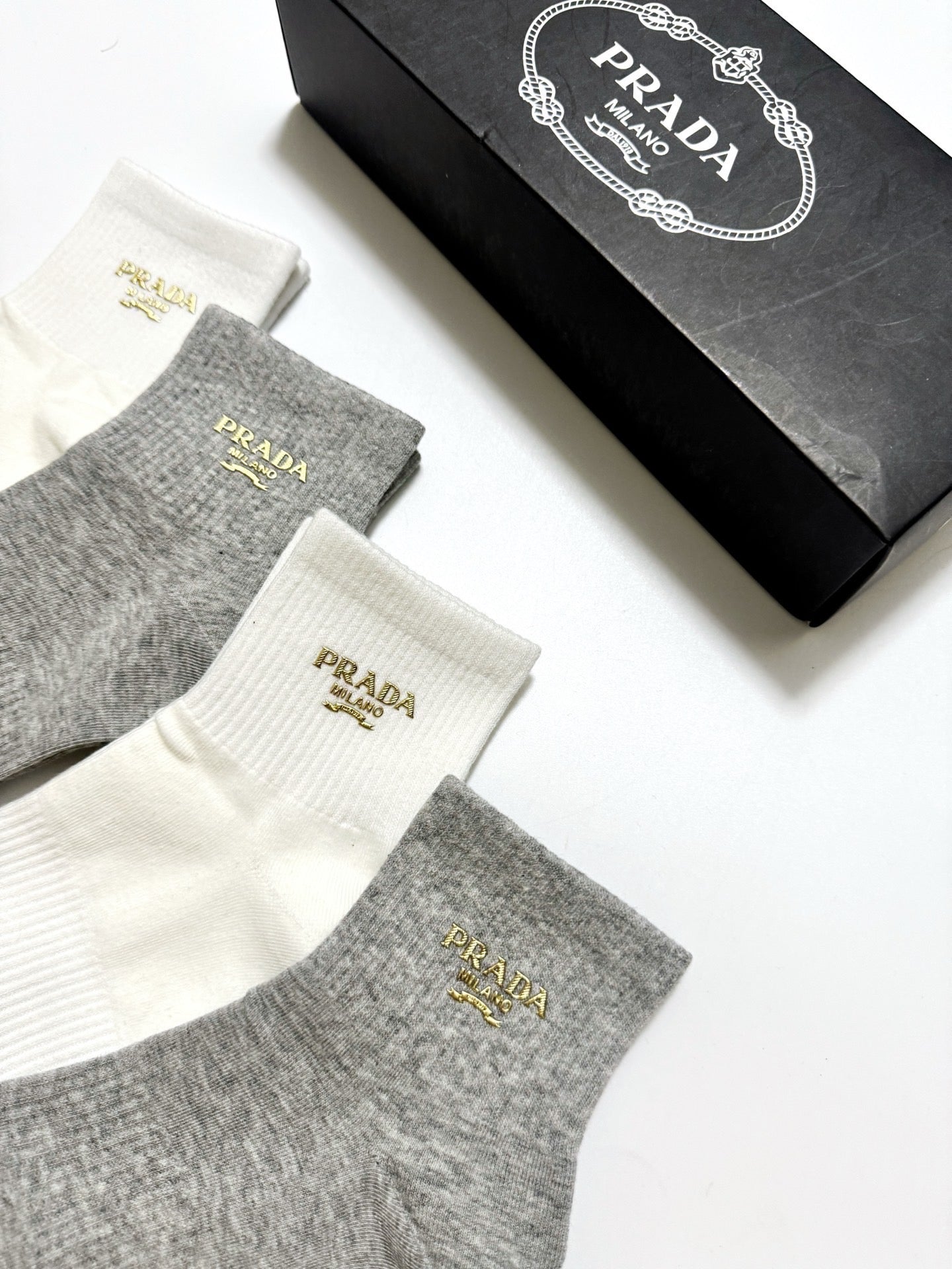 PRADA 26S ANKLE SOCKS 408733 (1 BOX)