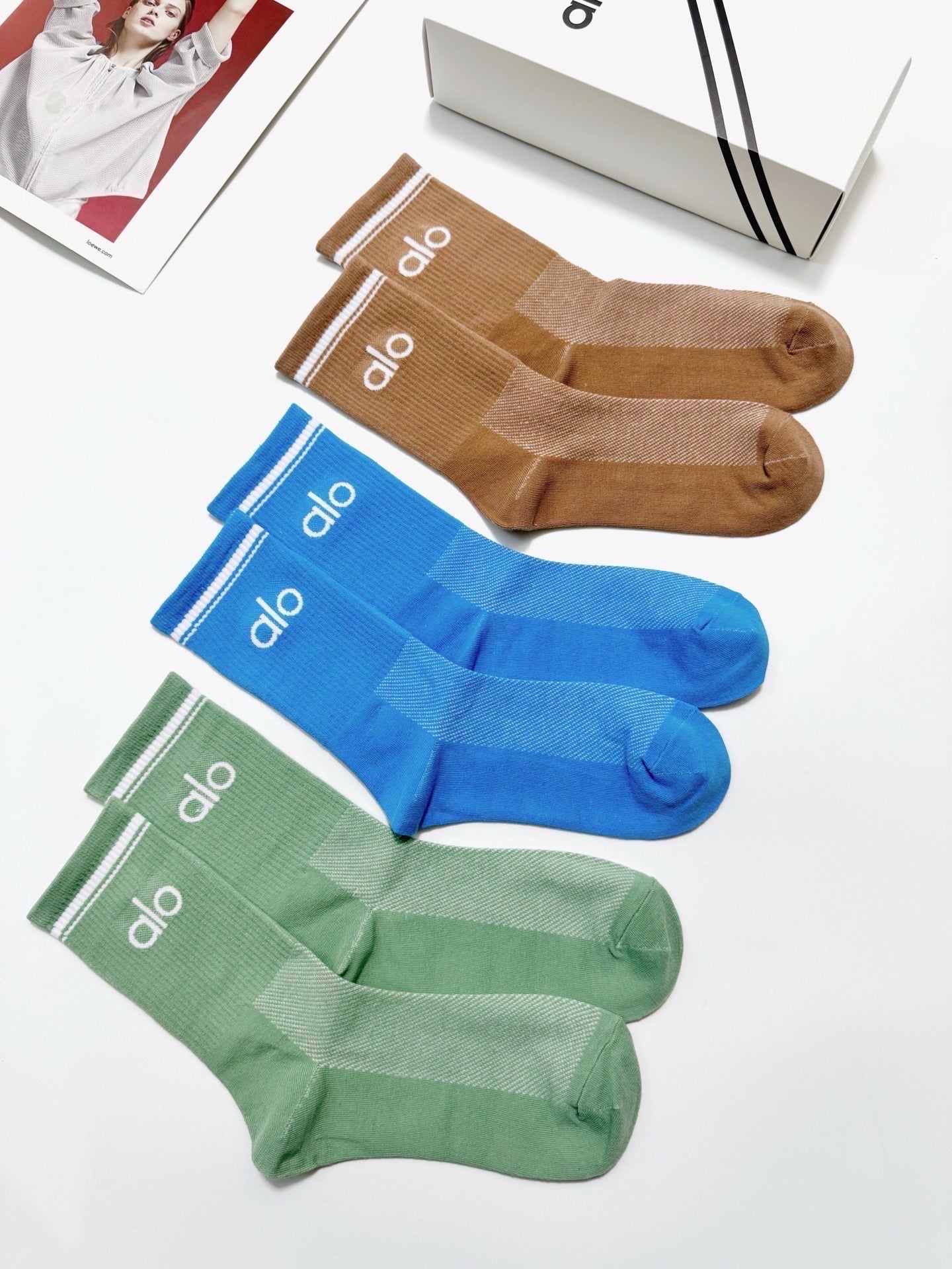 ALO 26S CREW SOCKS 410288 (1 BOX)