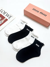 MIUMIU 26S ANKLE SOCKS 410298 (1 BOX)