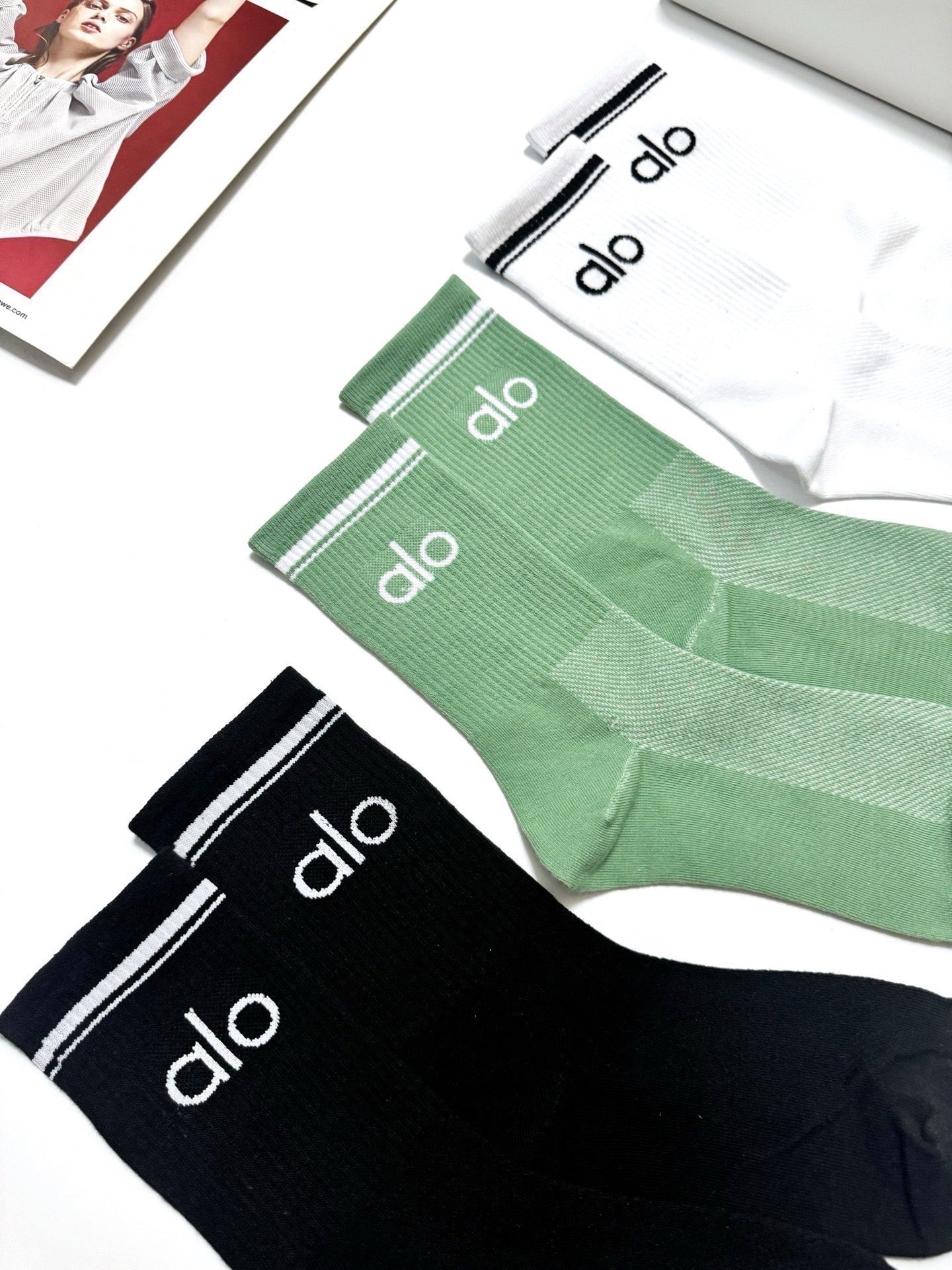 ALO 26S CREW SOCKS 415675 (1 BOX)