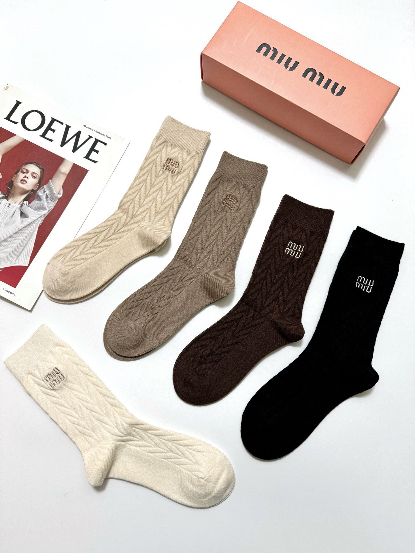 MIUMIU 26S CREW SOCKS 417708 (1 BOX)