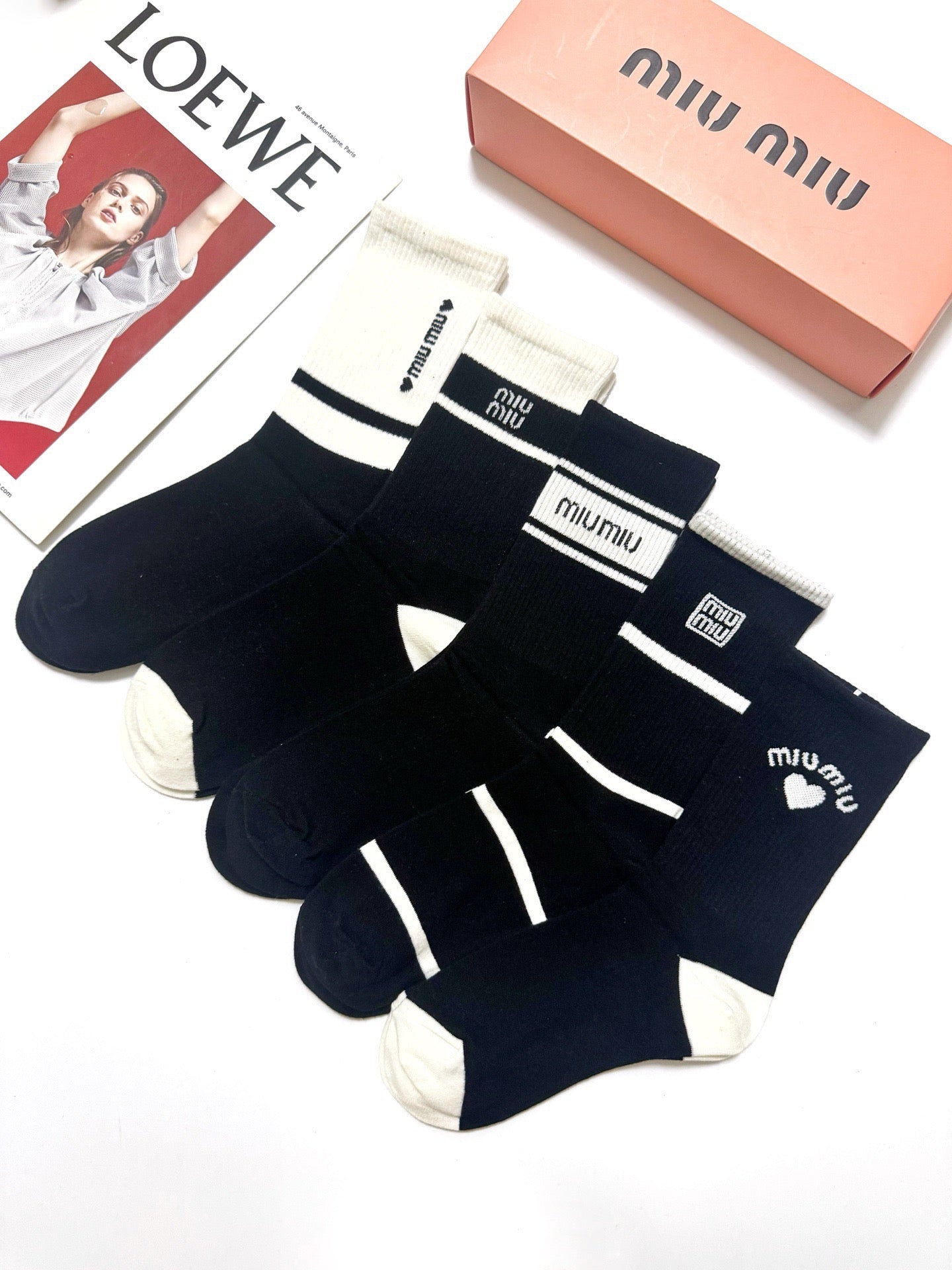 MIUMIU 26S CREW SOCKS 417712 (1 BOX)