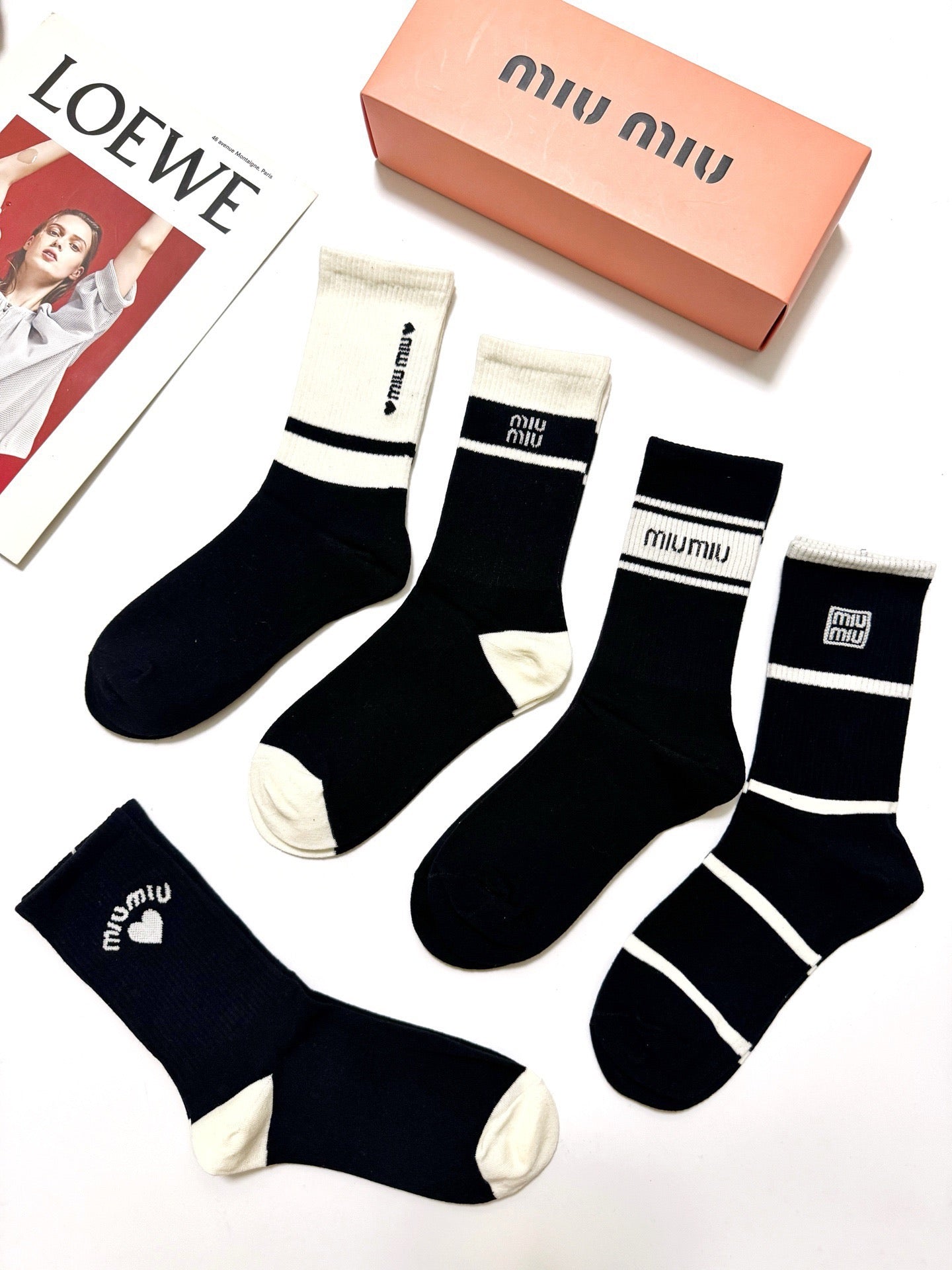 MIUMIU 26S CREW SOCKS 417712 (1 BOX)