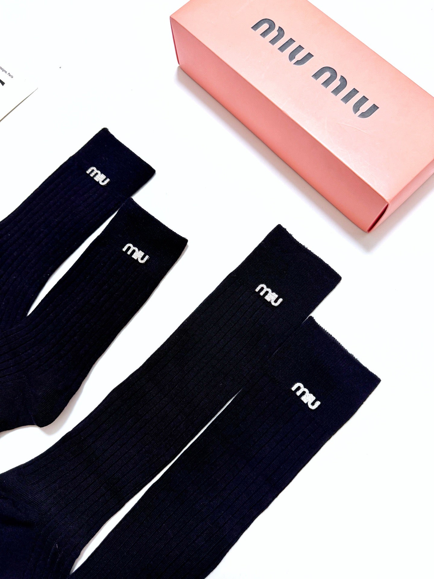 MIUMIU 26S CREW SOCKS 417715 (1 BOX)