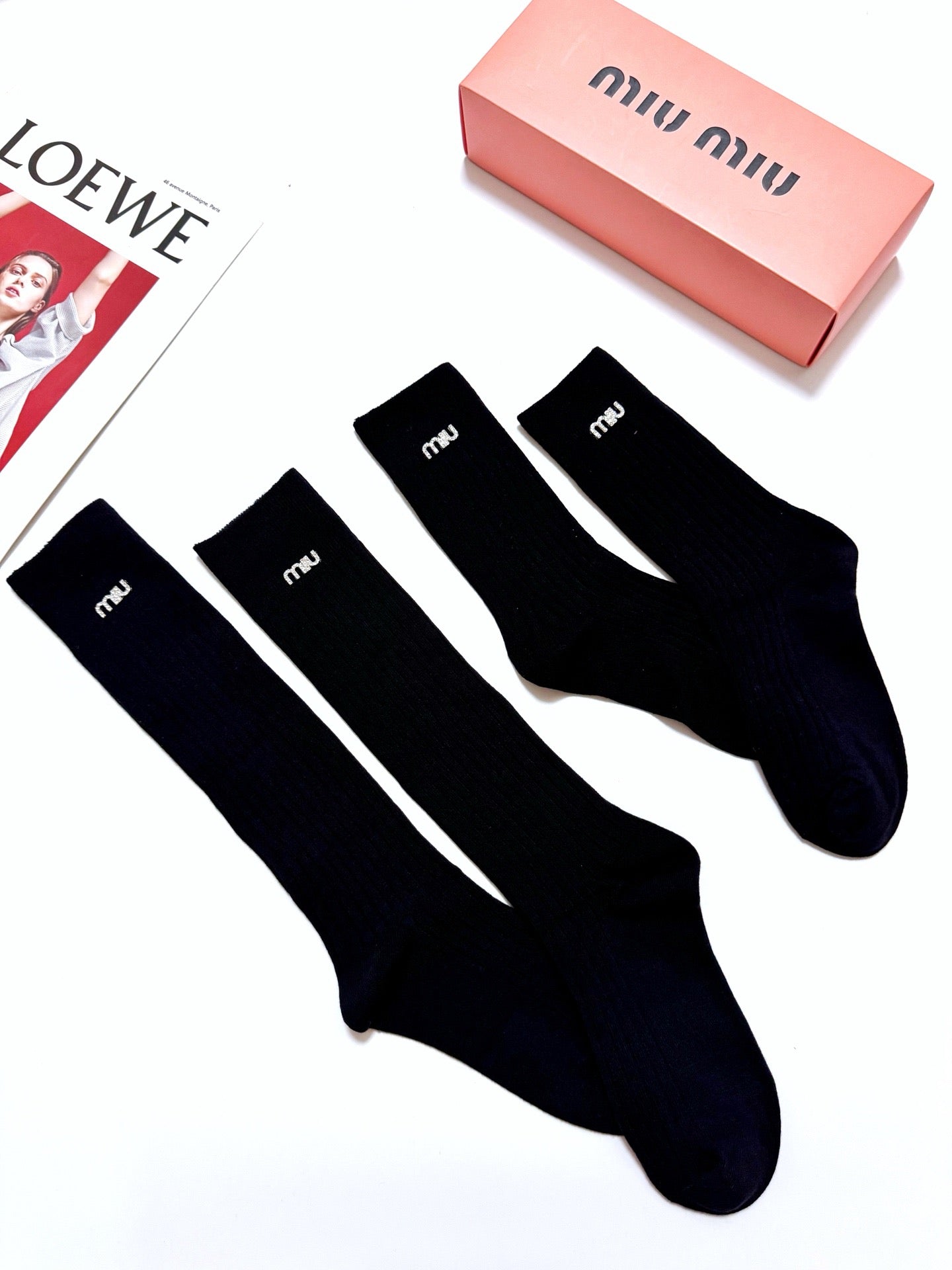 MIUMIU 26S CREW SOCKS 417715 (1 BOX)