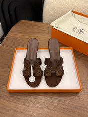 HM 26S OASIS SANDAL IN DARK BROWN SUEDE WITH CRYSTALS