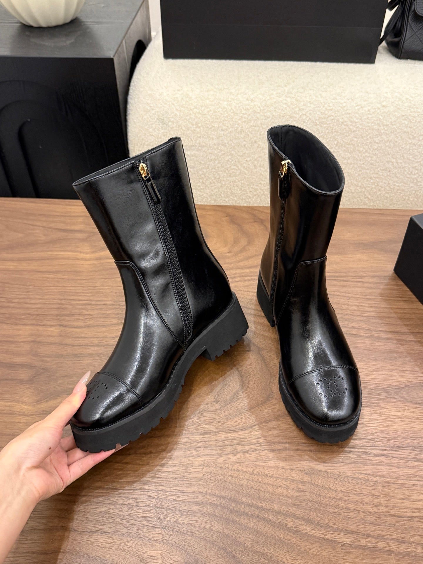 CHANEL 26S ANKLE BOOTS 45 MM IN BLACK PATENT LEATHER ROUNDED TOE