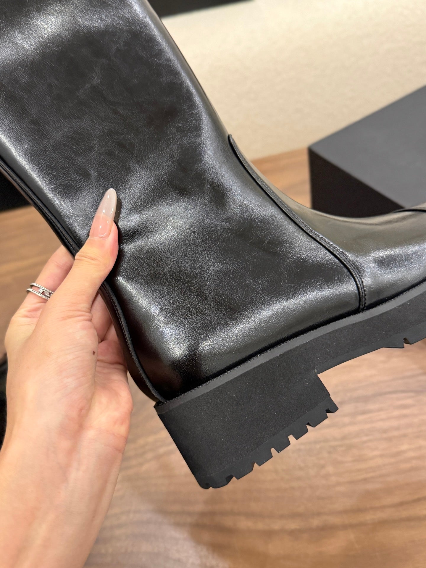 CHANEL 26S TALL BOOTS 45 MM IN BLACK PATENT LEATHER ROUNDED TOE