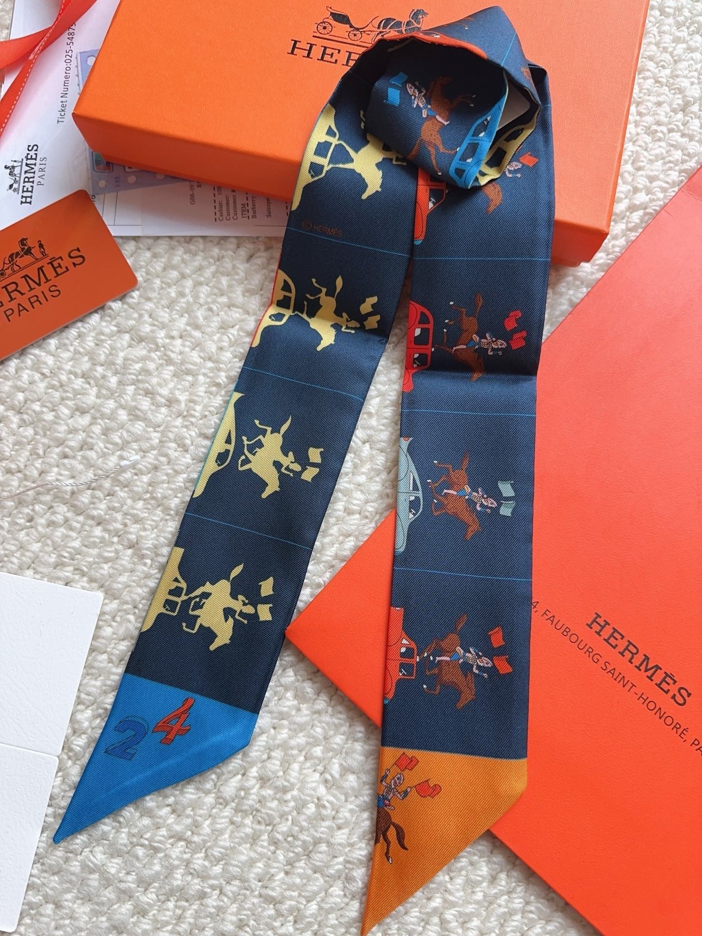 HERMES 26S SCARF 86 IN SILK 309600