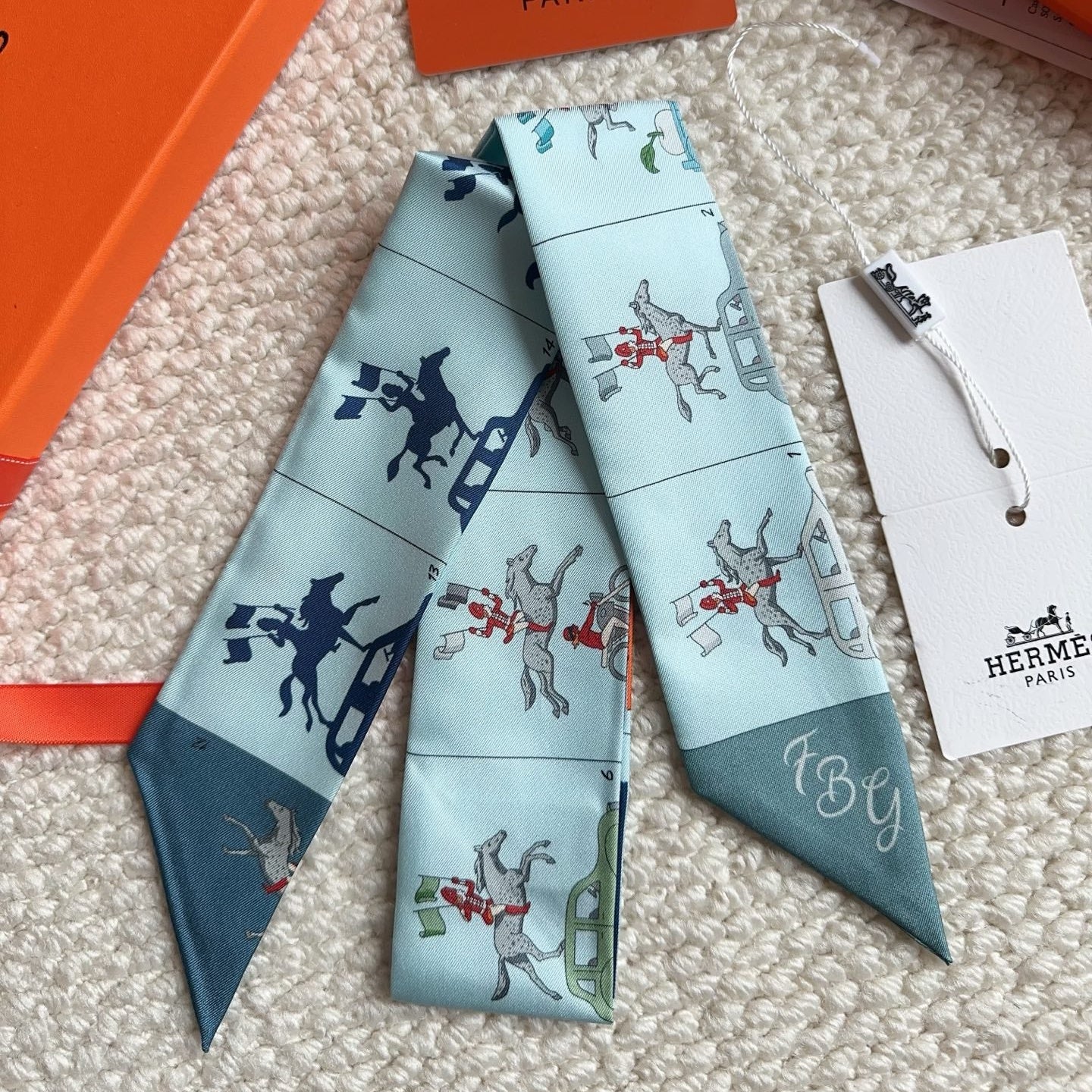 HERMES 26S SCARF 86 IN SILK 309601