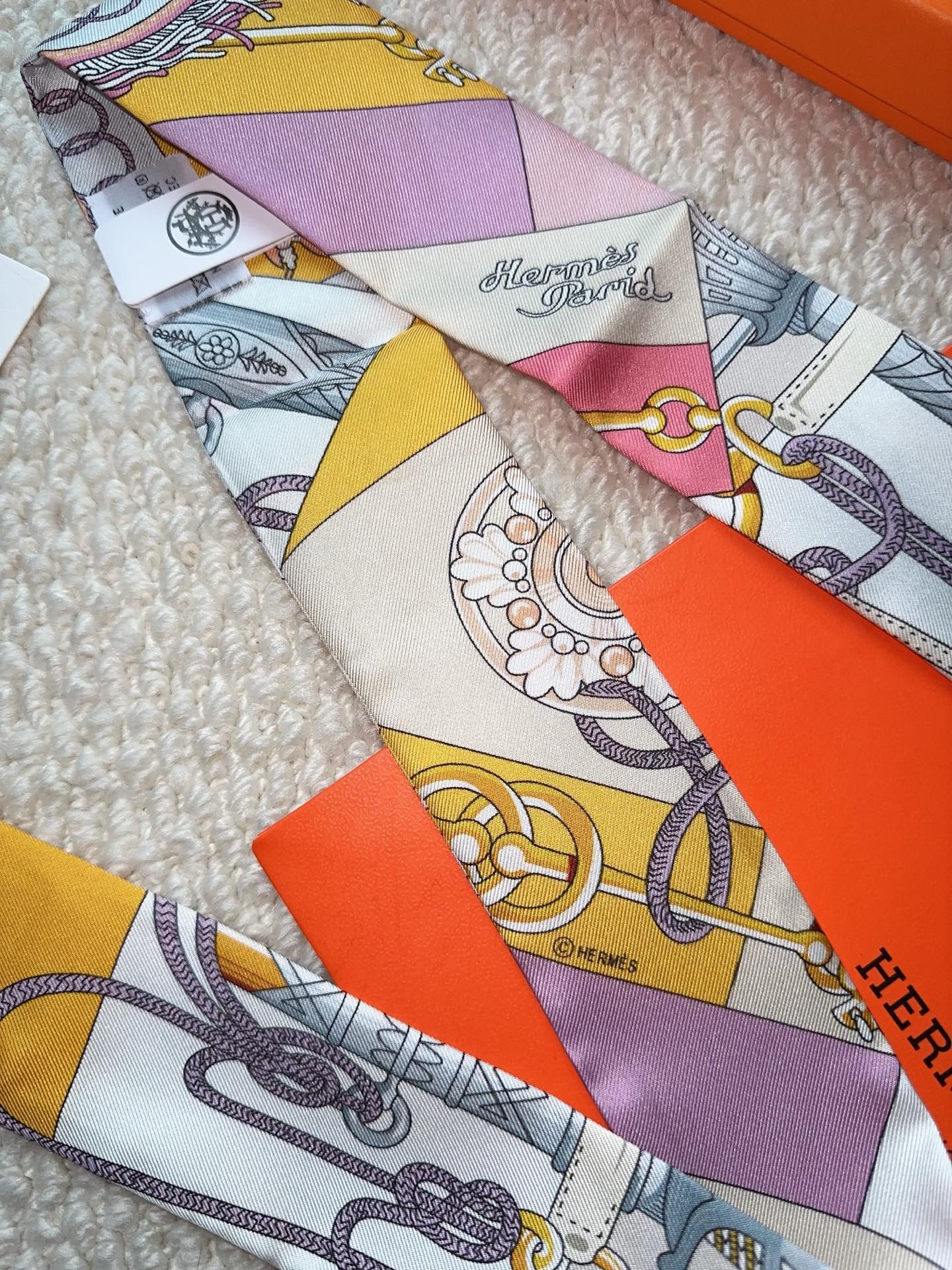 HERMES 26S SCARF 86 IN SILK 309648