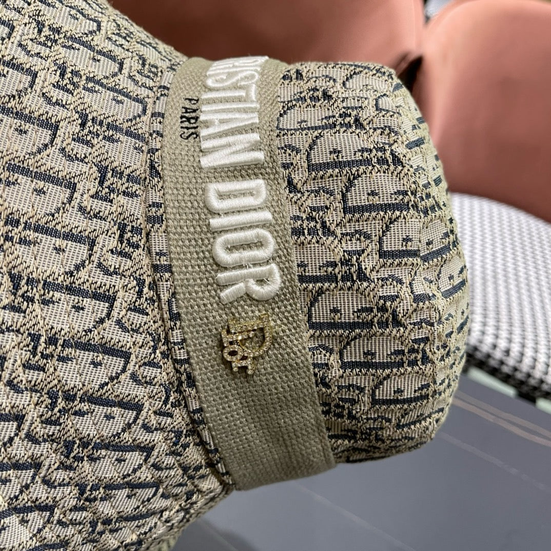 DIOR 26S OBLIQUE JACQUARD BUCKET HAT STYLE 230