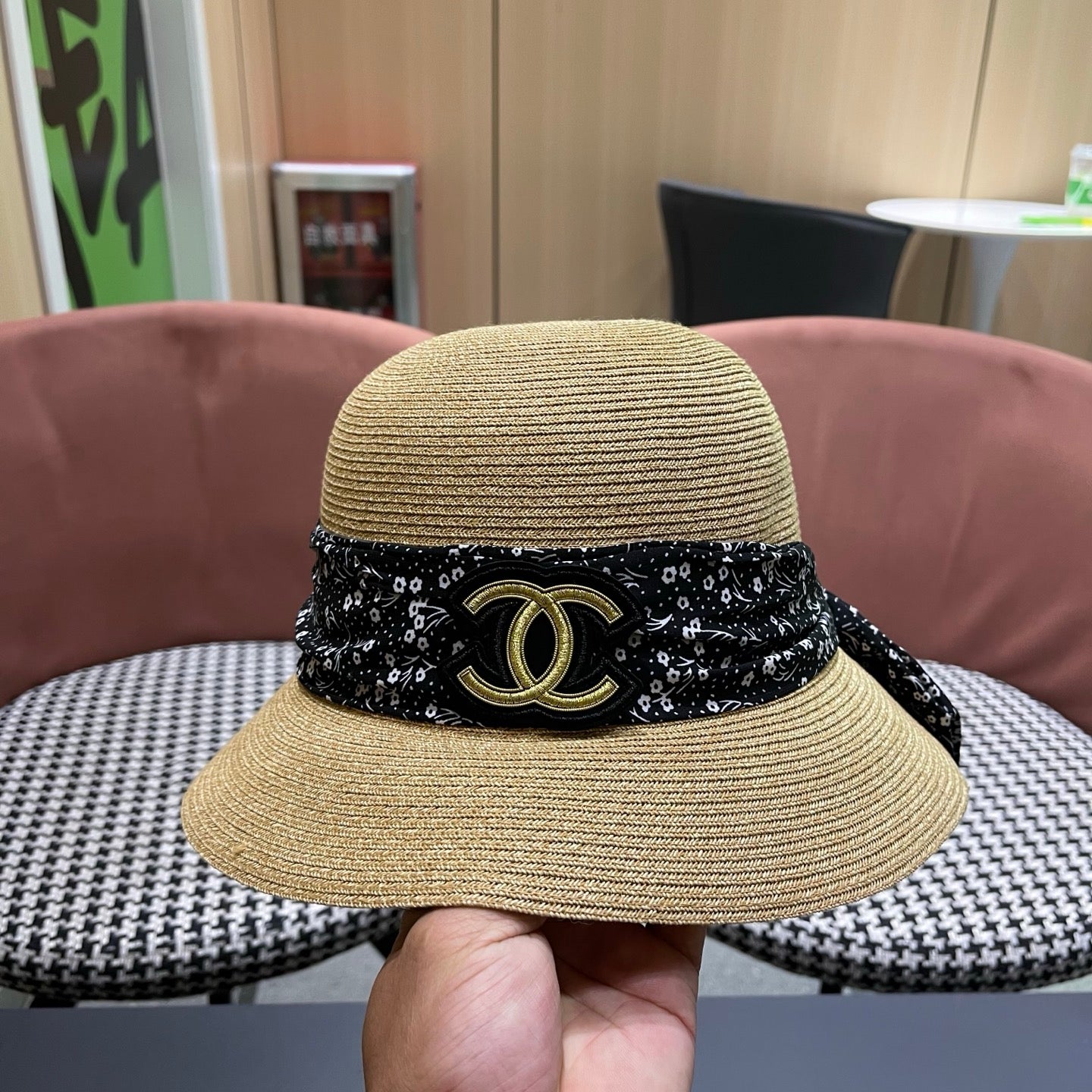 CHANEL 26S FLORAL RIBBON STRAW CLOCHE HAT 335746