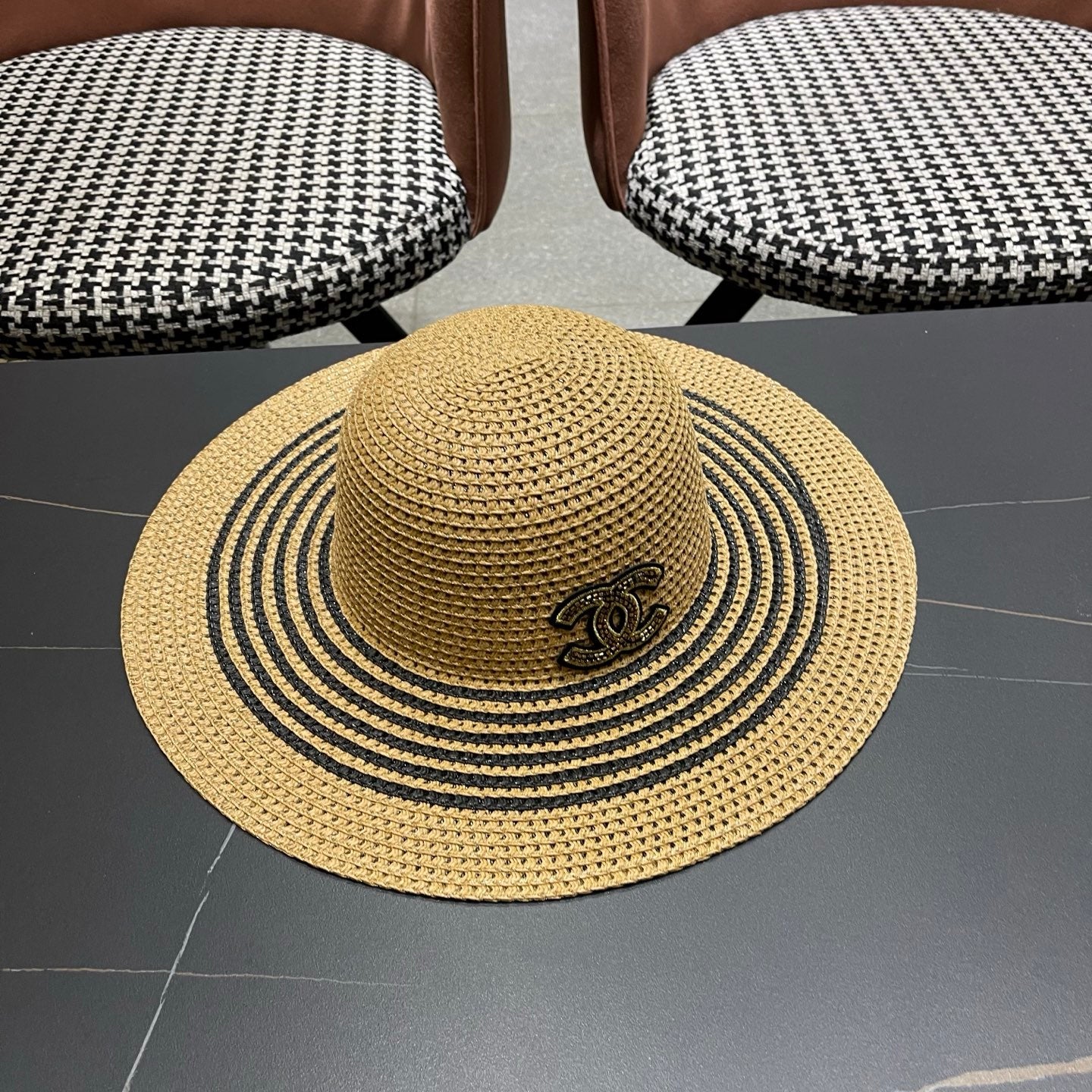 CHANEL 26S WIDE-BRIM STRAW HAT 335716