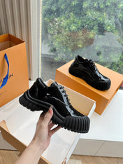 LV ARCHLIGHT SKATE SNEAKER IN BLACK GLOSSY CALFSKIN