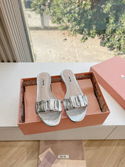 SLIDE SANDALS ATTACHED DIAMOND IN SILVER METALLIC LAMBSKIN