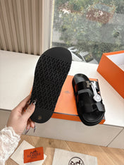 CHYPRE SANDAL IN BLACK CALFSKIN