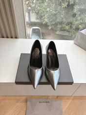 HIGH PUMPS IN RHINO GRAY PATENT CALFSKIN