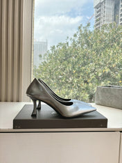 HIGH PUMPS IN RHINO GRAY PATENT CALFSKIN