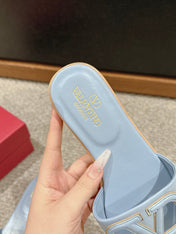 VLOGO CUT-OUT LIGHT BLUE CALFSKIN SLIDE SANDAL