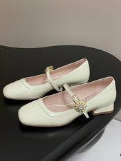 TRÈS VIVIER MARY JANE PUMPS IN CREAM PATENT CALFSKIN