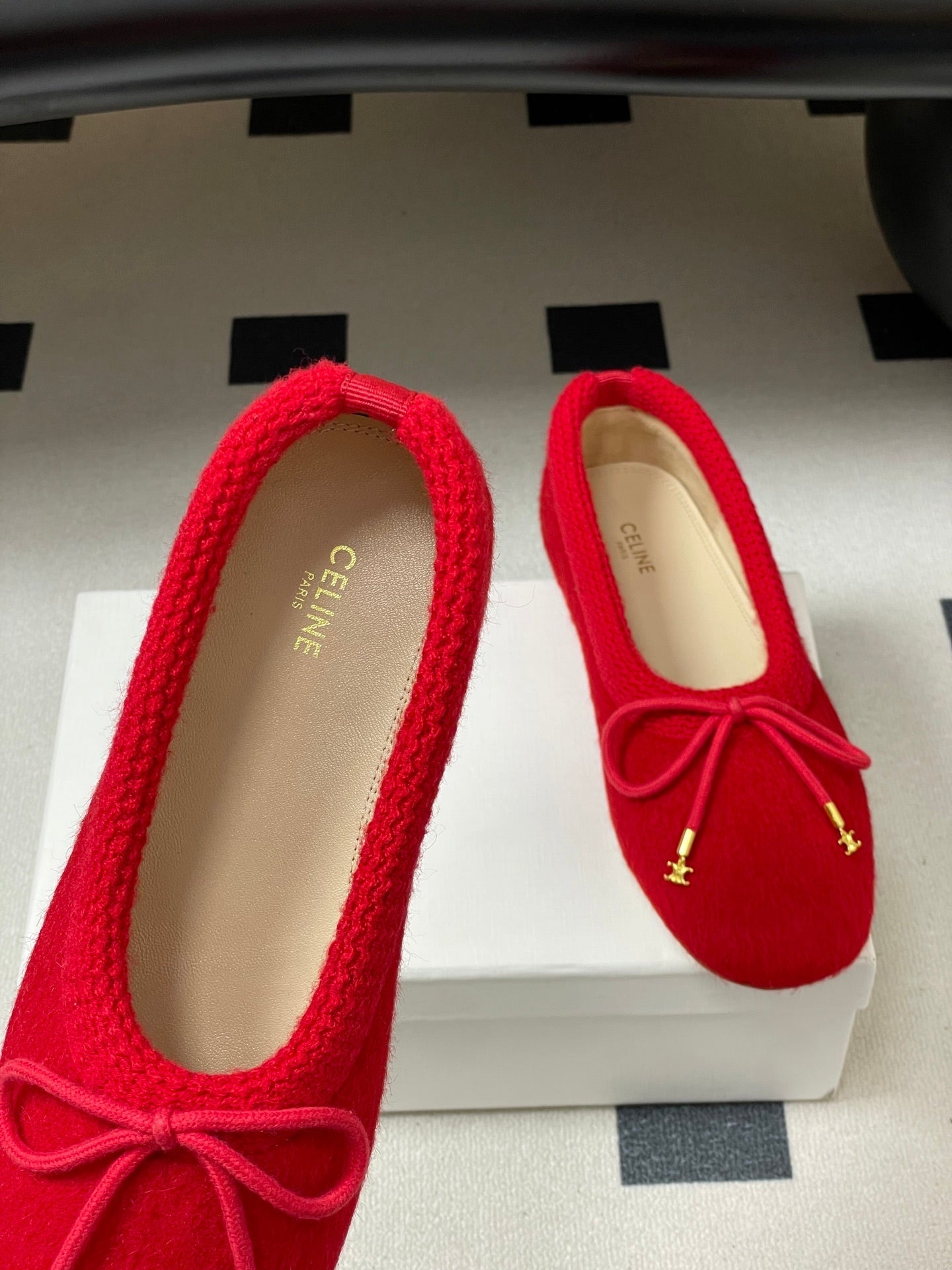 CELINE 26S BALLET FLATS IN RED WOOL WITH BOW