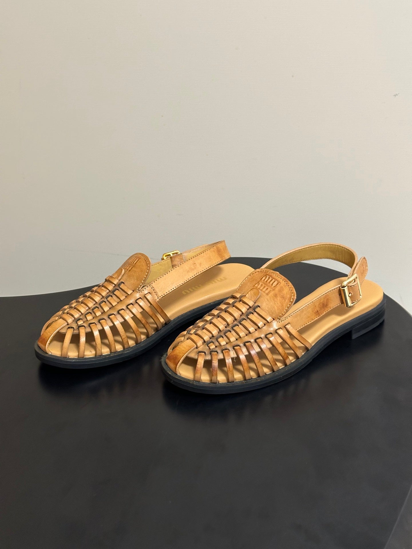 MIUMIU 26S SLINGBACK FISHERMAN SANDALS IN GOLD BROWN CALFSKIN