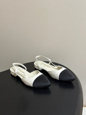 CHANEL 26S POINTED TOE SLINGBACKS IN WHITE LAMBSKIN AND BLACK FABRIC