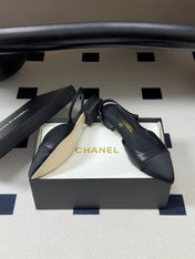 CHANEL 26S POINTED TOE SLINGBACKS IN BLACK LAMBSKIN AND FABRIC