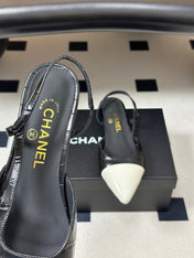 CHANEL 26S POINTED TOE SLINGBACKS IN BLACK MIX WHITE LAMBSKIN