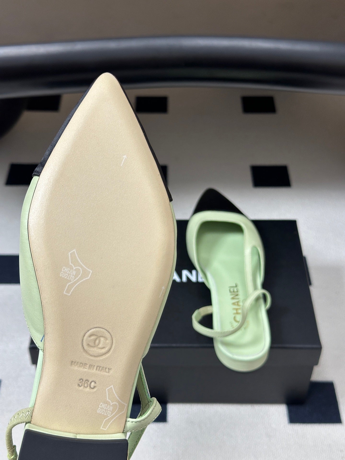 CHANEL 26S POINTED TOE SLINGBACKS IN PASTEL GREEN LAMBSKIN AND BLACK FABRIC