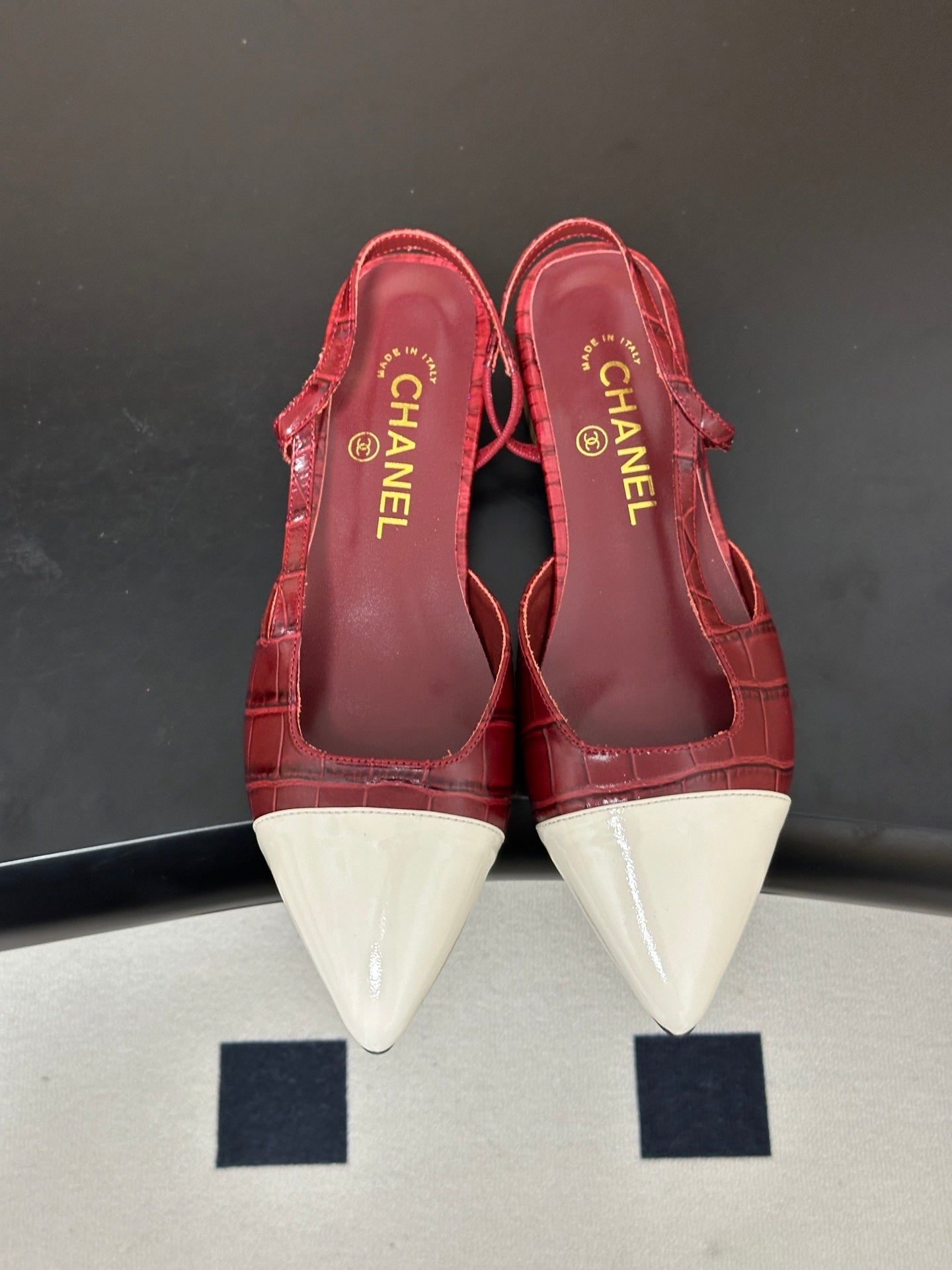 CHANEL 26S POINTED TOE SLINGBACKS IN DARK RED AND WHITE LAMBSKIN
