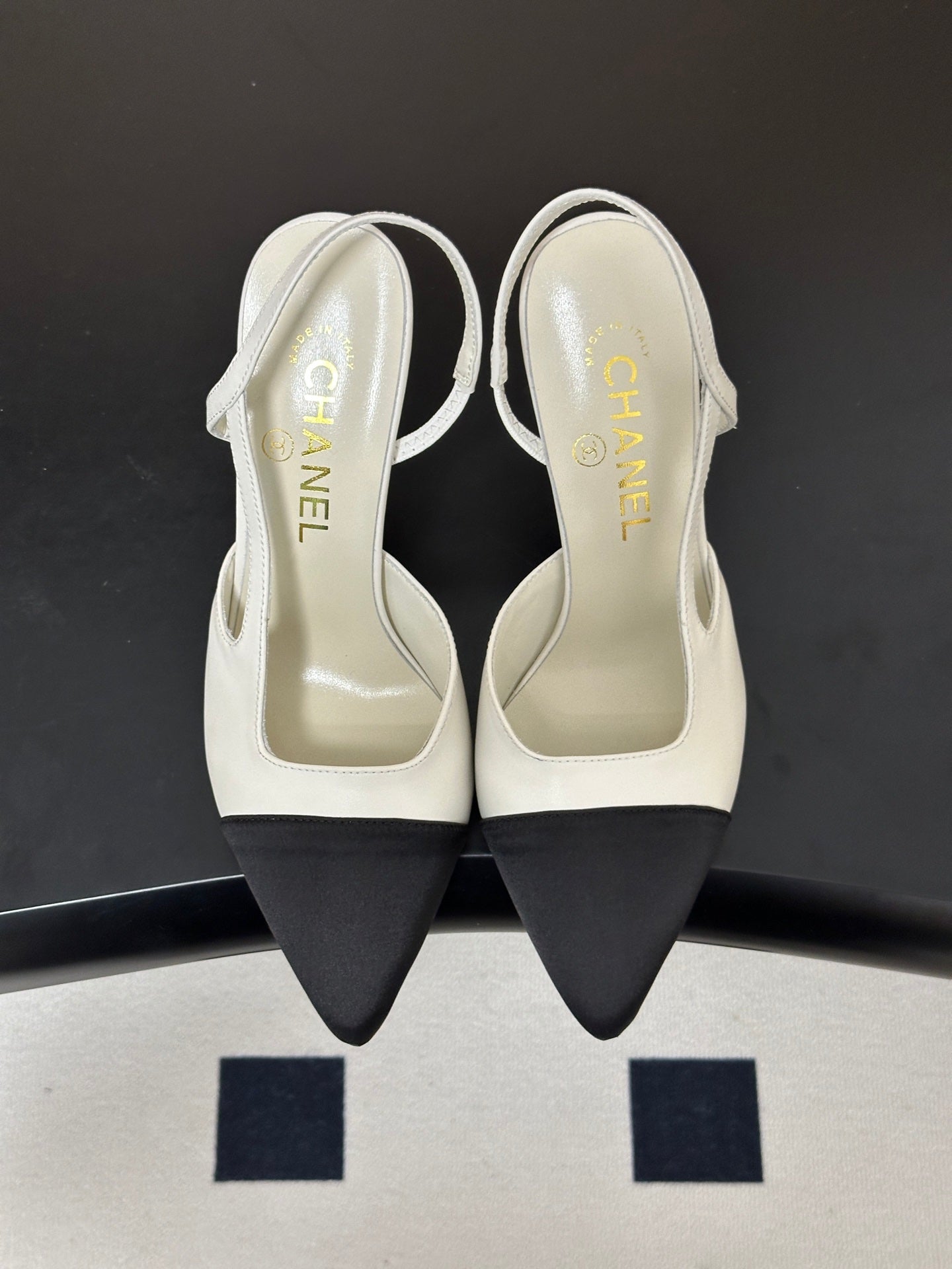 CHANEL 26S POINTED TOE HIGH HEEL SLINGBACKS 85 MM IN BLACK MIX WHITE LAMBSKIN