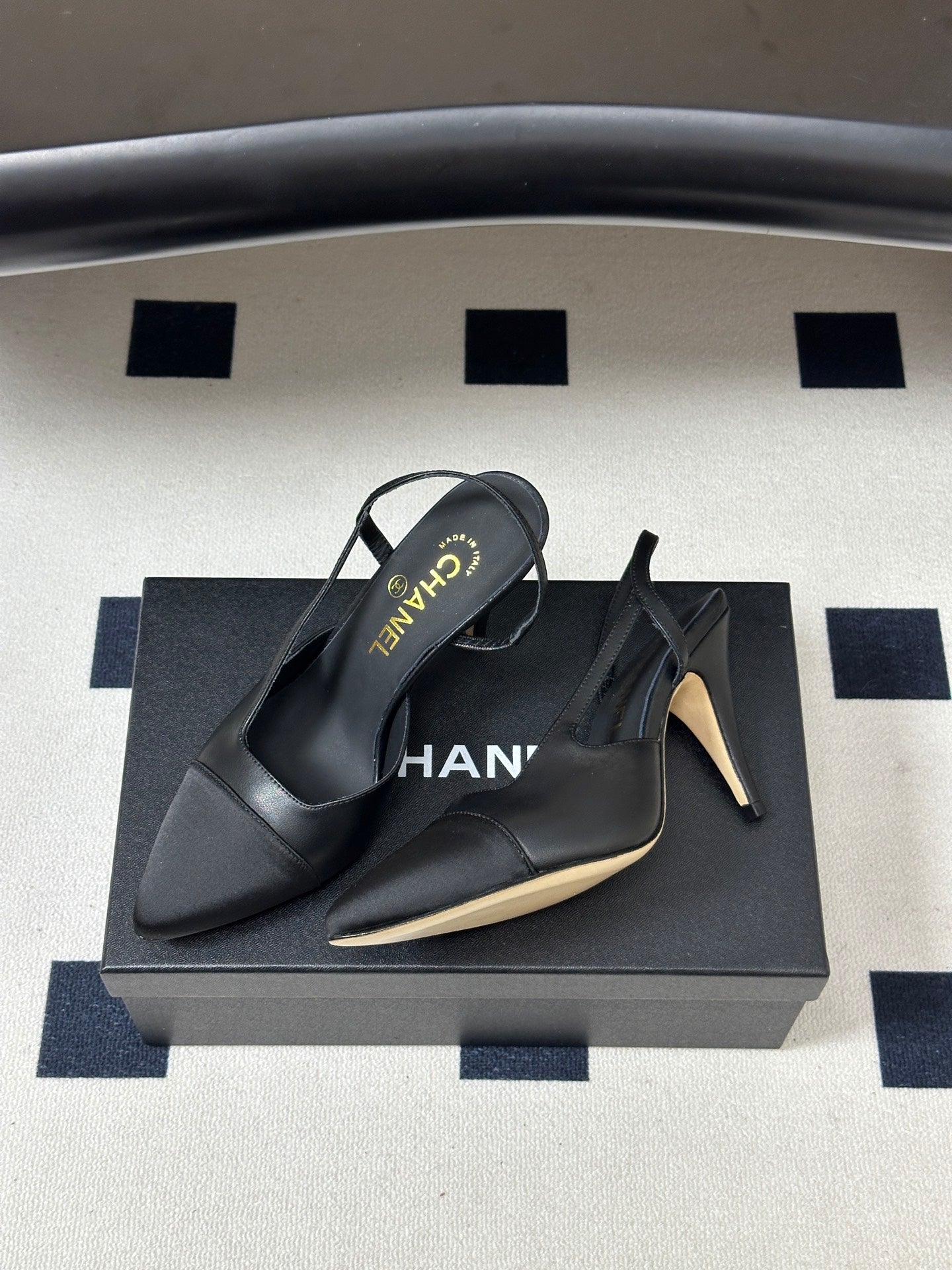 CHANEL 26S POINTED TOE HIGH HEEL SLINGBACKS 85 MM IN BLACK LAMBSKIN AND FABRIC