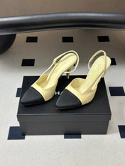 CHANEL 26S POINTED TOE HIGH HEEL SLINGBACKS 85 MM IN CREAM LAMBSKIN AND BLACK FABRIC