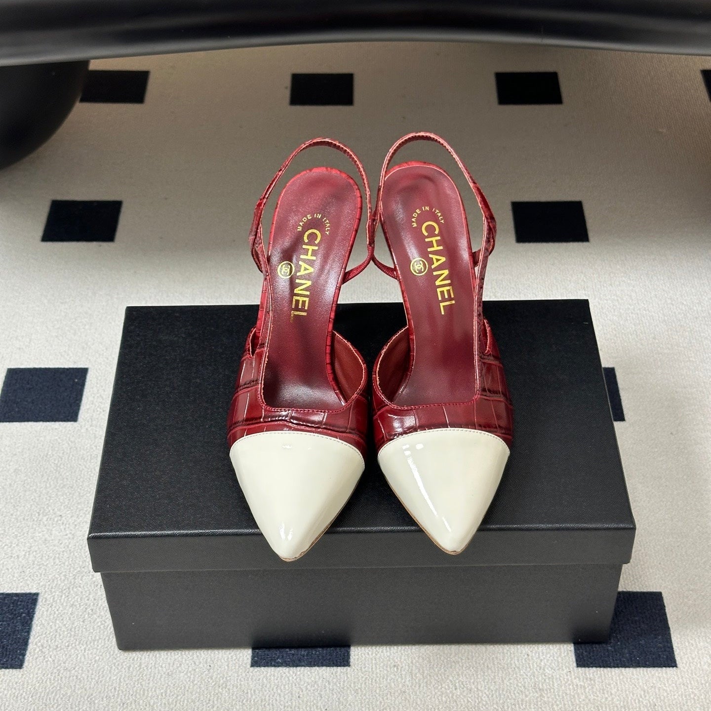 CHANEL 26S POINTED TOE HIGH HEEL SLINGBACKS 85 MM IN  DARK RED MIX WHITE LAMBSKIN