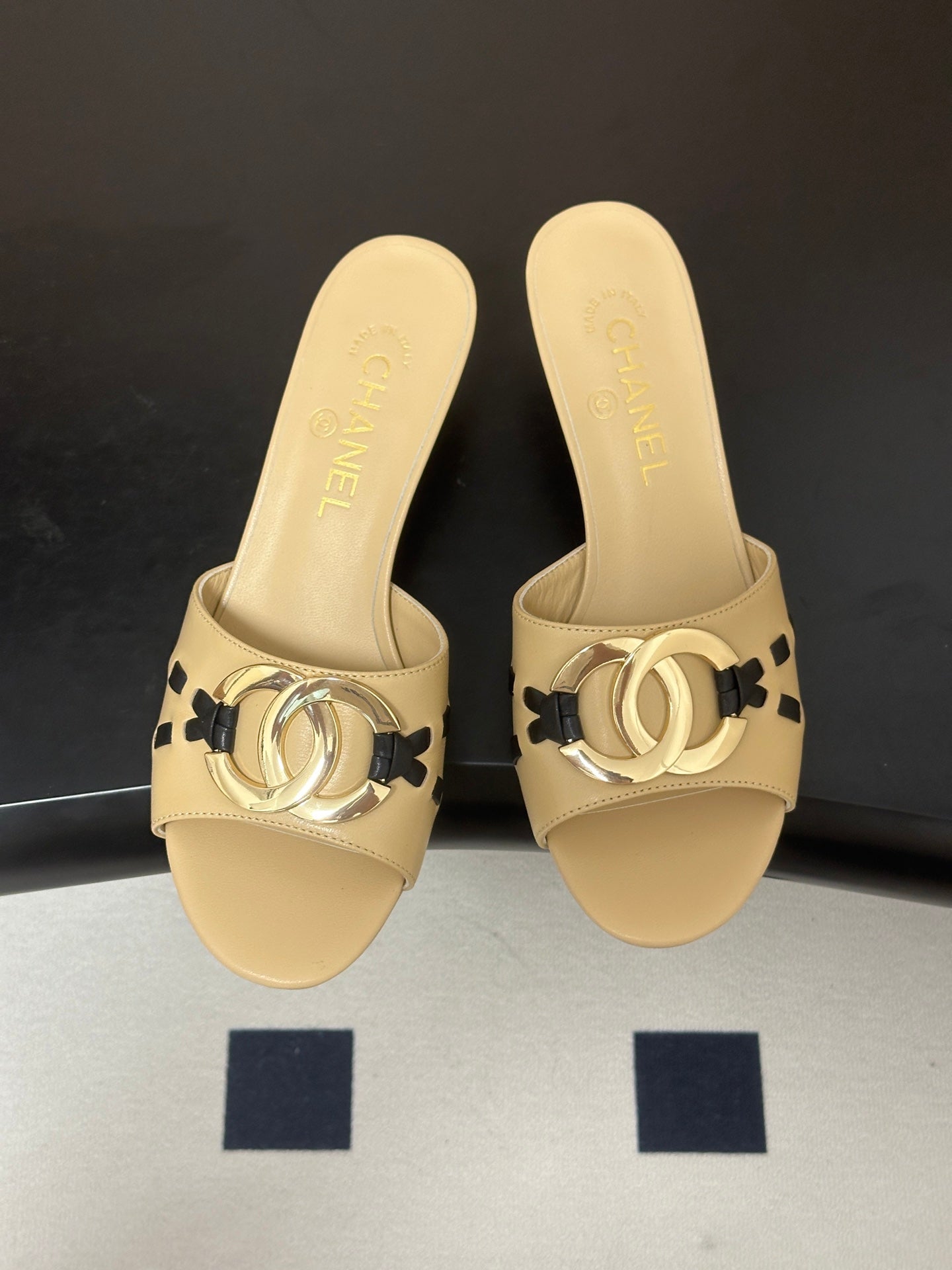 CHANEL 26S HIGH HEEL MULE IN BEIGE LAMBSKIN WITH GOLD TONE CC LOGO