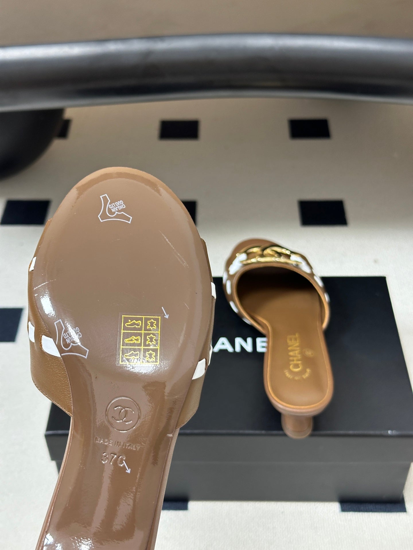 CHANEL 26S HIGH HEEL MULE IN BROWN LAMBSKIN WITH GOLD TONE CC LOGO